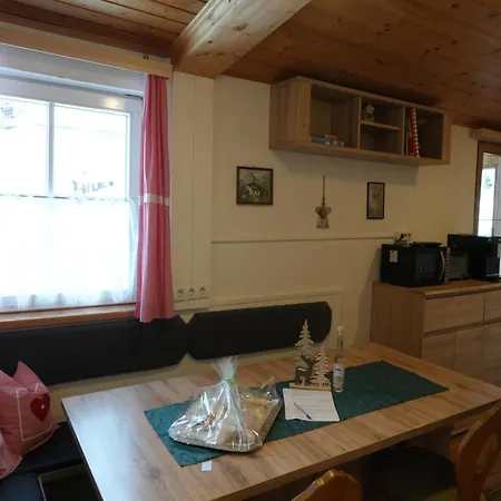 In With Mountain Views Holiday home