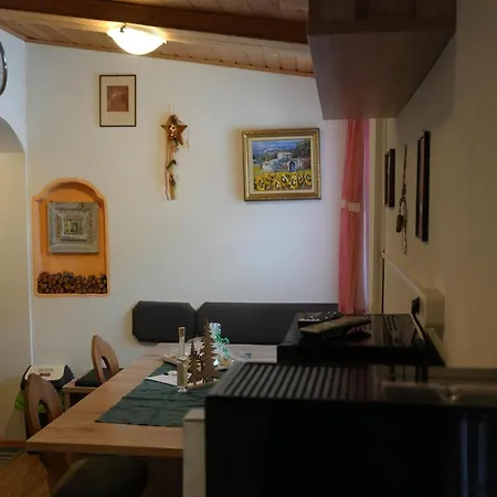 In With Mountain Views Хиппах