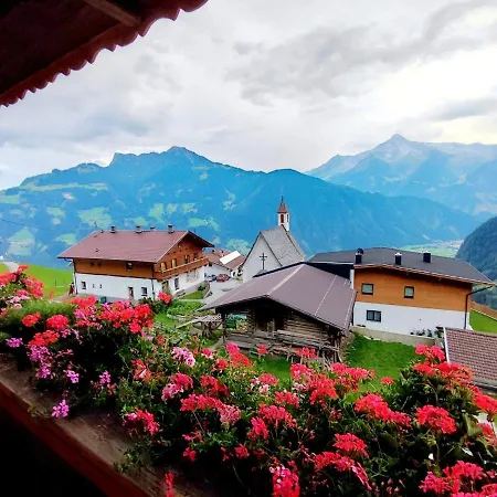 In With Mountain Views *